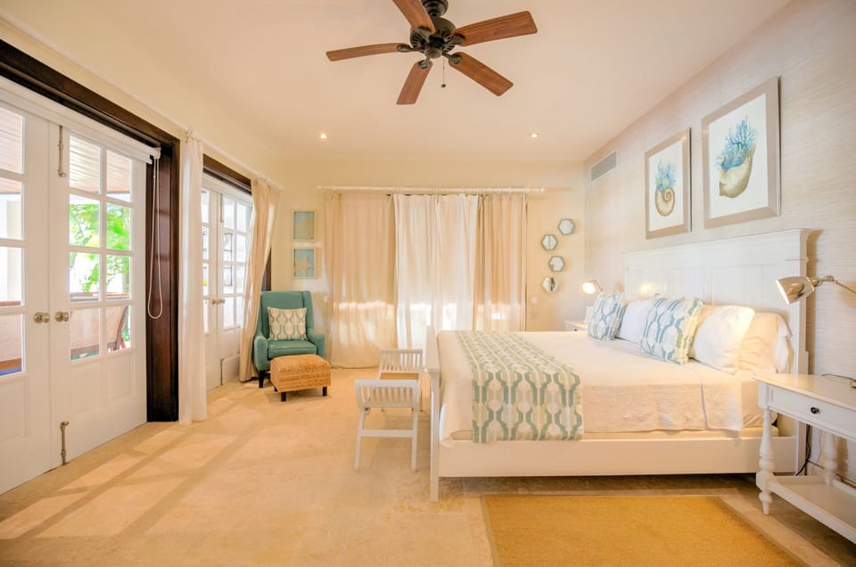 Arrecife 25 - Large villa with golf views (201)