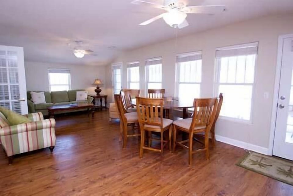 DeSoto Beach 3rd Floor Living and Dining Room