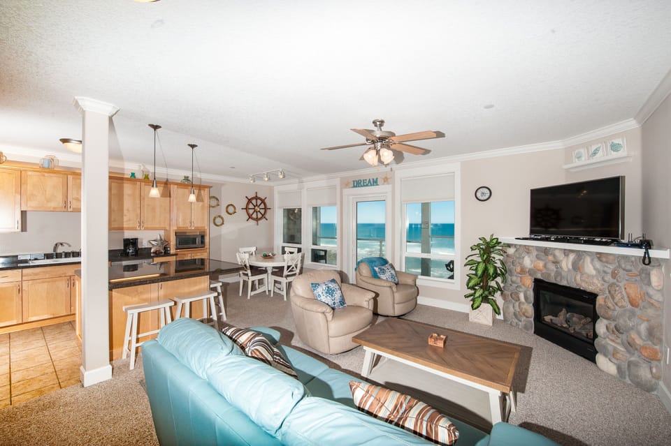 Oceanfront Living Area
