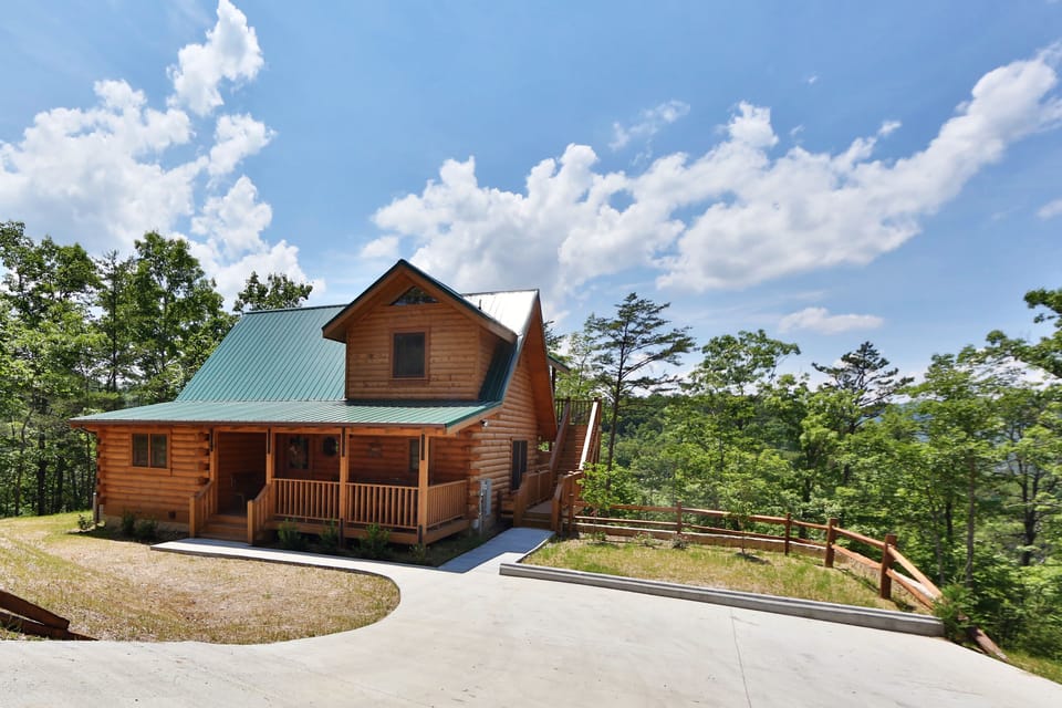 Gray Wolf Den Exterior