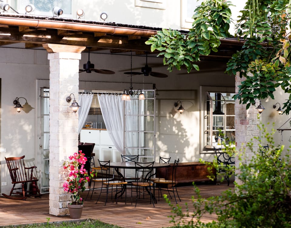 Outdoor dining