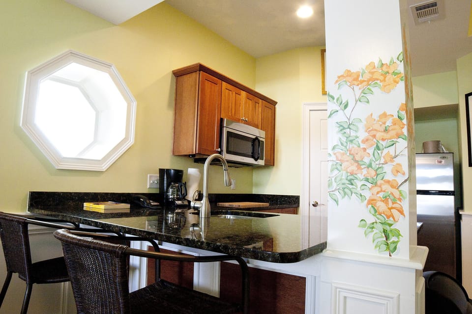 DeSoto Beach Gardens Kitchenette (2)