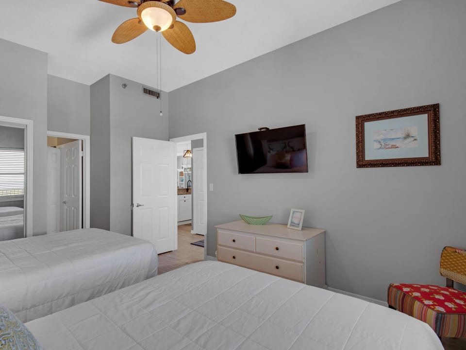 Bedroom 2 with Flat Screen TV