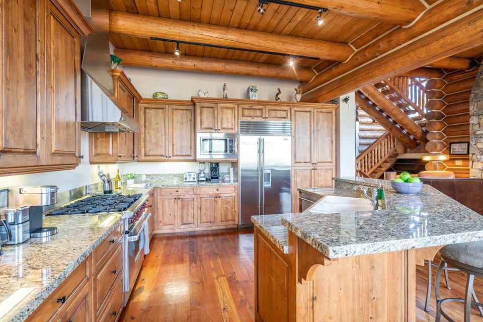 3.1-tristant-115-mountain-village-kitchen-2