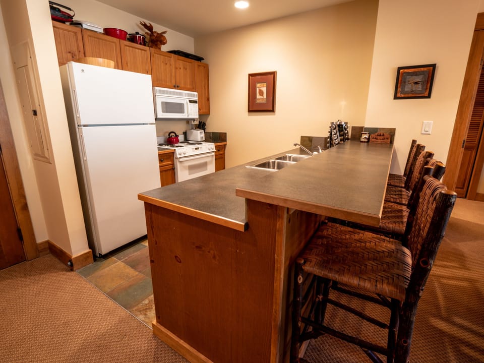 Kitchen with a breakfast bar