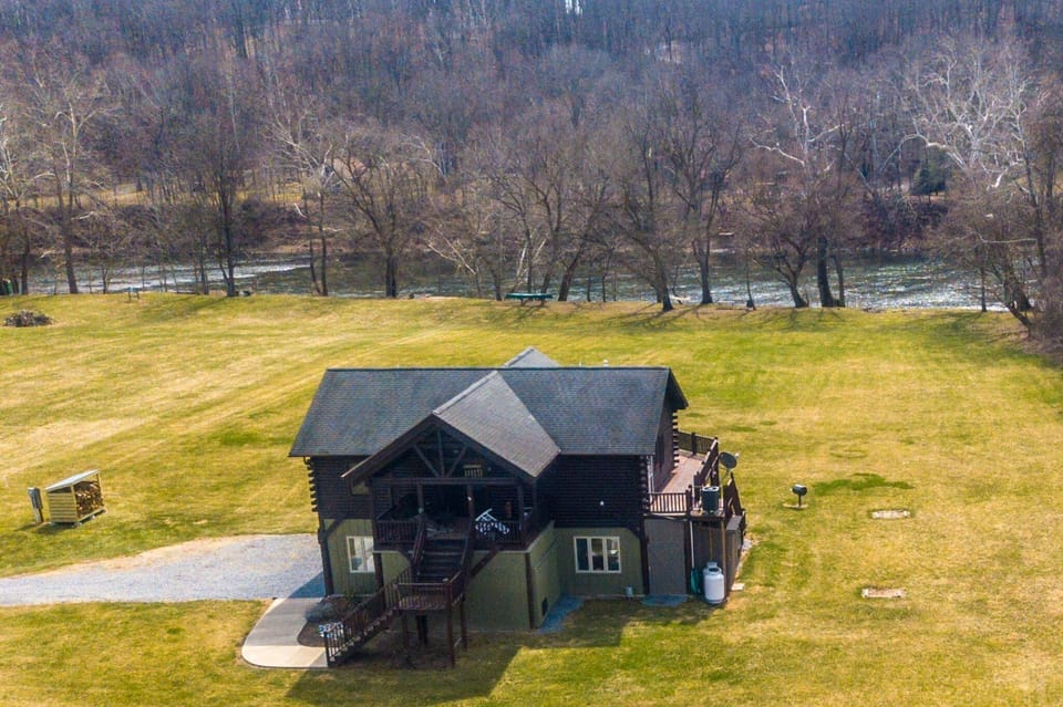 Just a few feet from the mighty Shenandoah River, tons of open lawn for running and playing