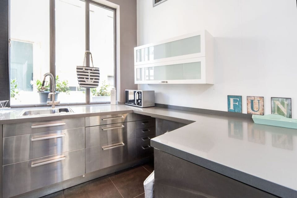 Modern kitchen