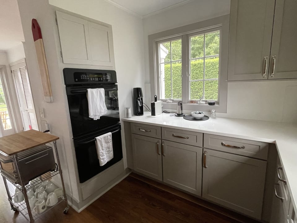 Kitchen, 2 ovens