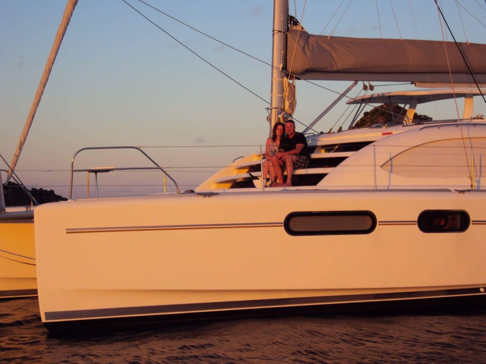 BOCA DEL TOROS available DECEMBER ONLY 2017  for SUN, sailing Tropical paradise! Docked boat in Bastimentos Island