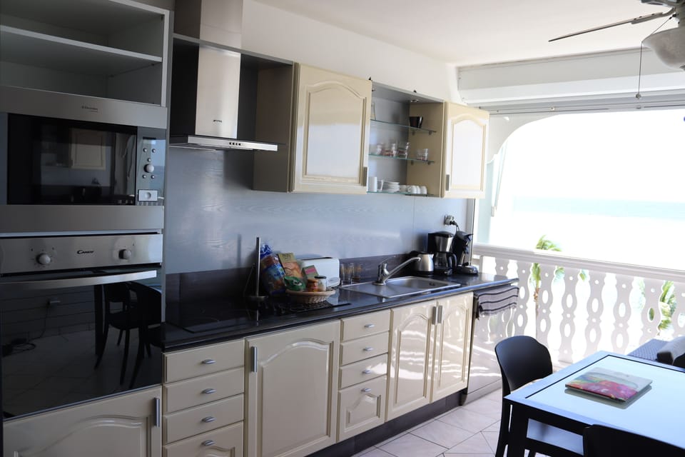 Full equipped kitchen