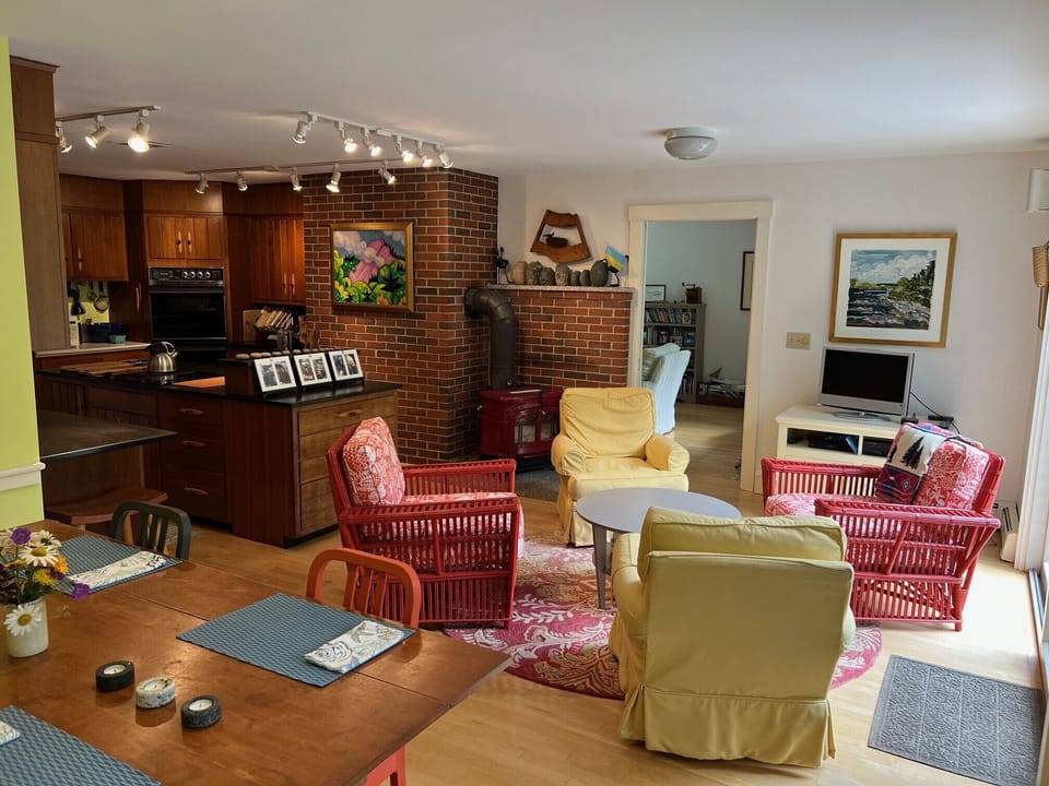 Super comfy kitchen and sitting area