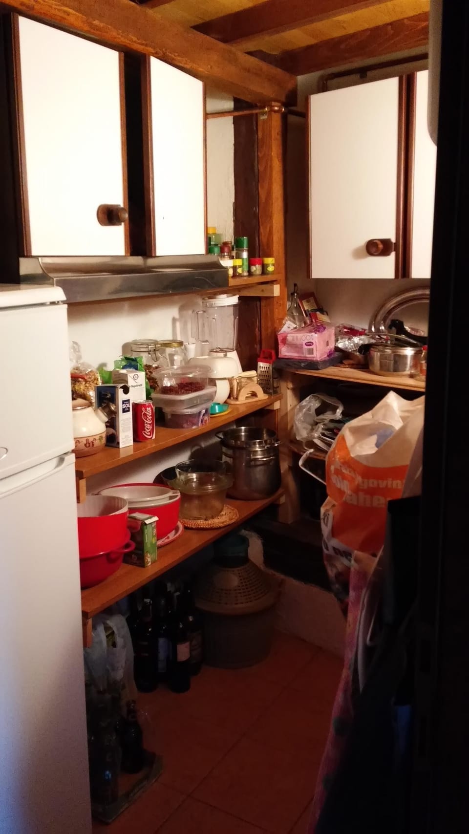 Kitchen storage