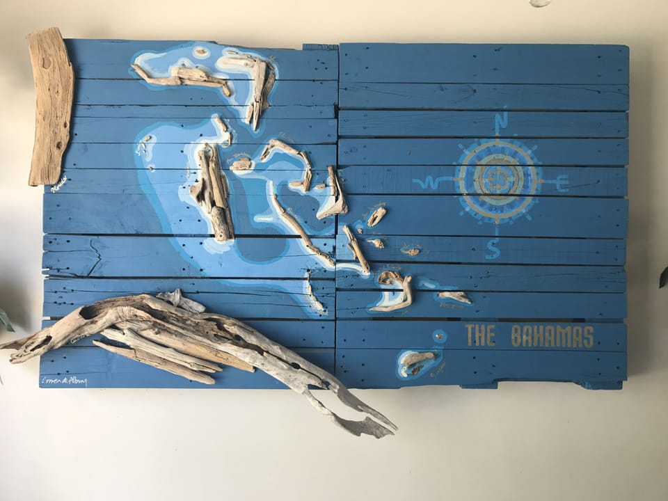 driftwood picture of bahama islands in restaurant