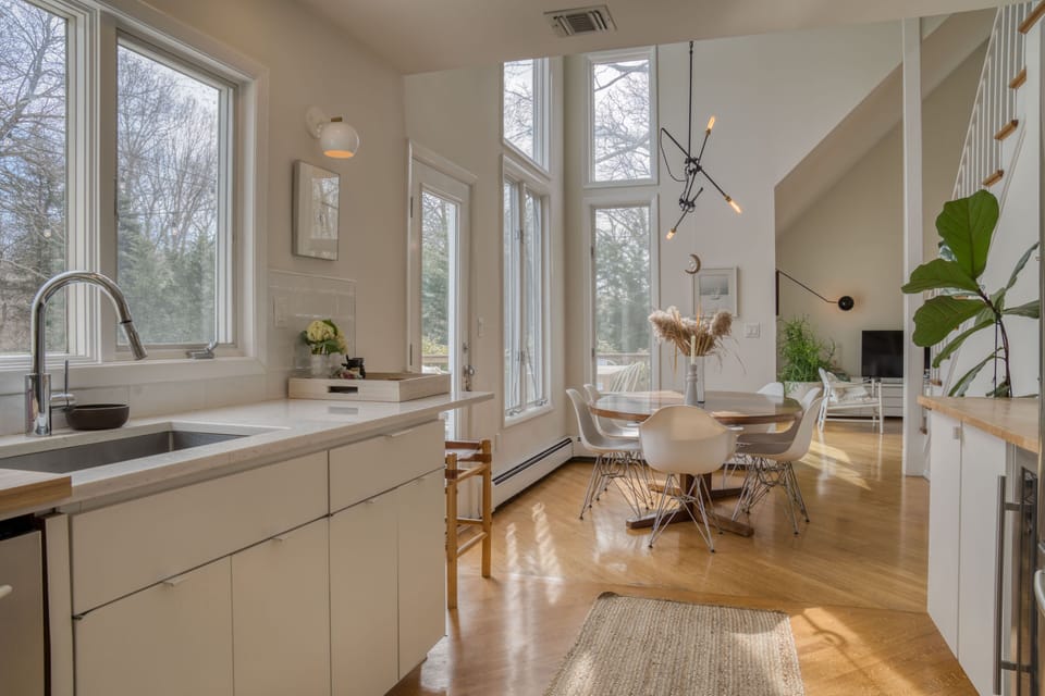 Full equipped kitchen with connect dining area that seats 8.