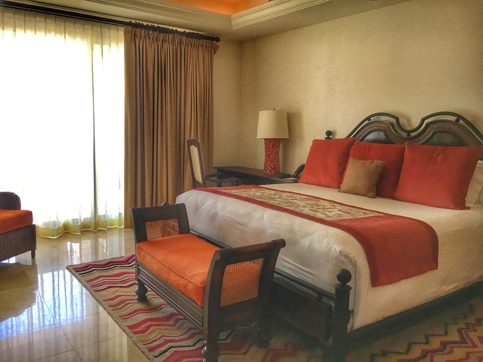 Master suite with king bed