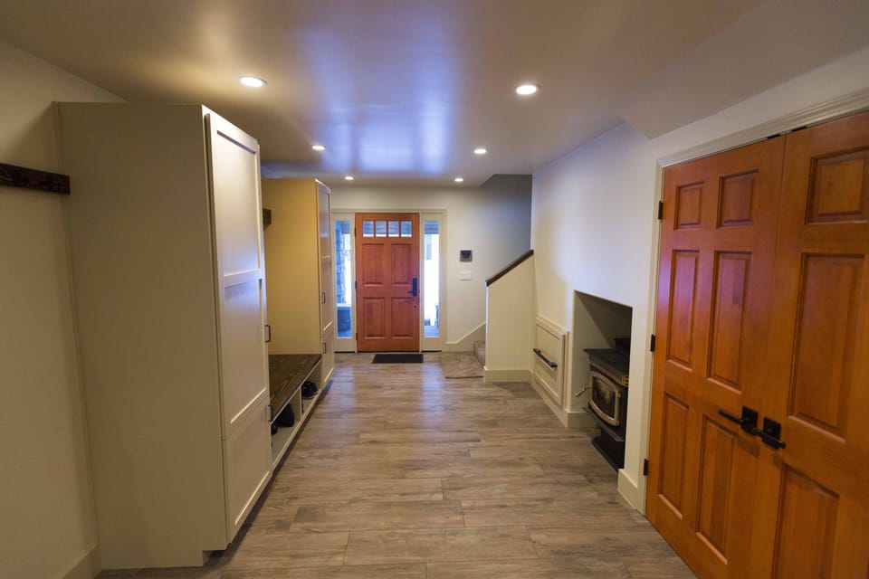 Entry Way/Mudroom