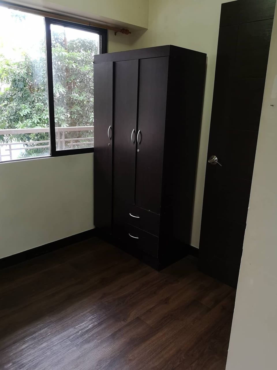 2nd Bedroom closet 