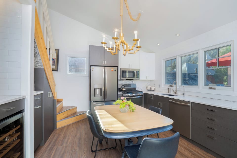 Nice natural light with great views of Telluride's ski runs and Ballard Mountain