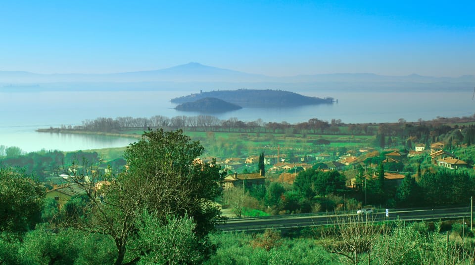 Holiday Home with wonderful view on Trasimeno Lake House in Umbria