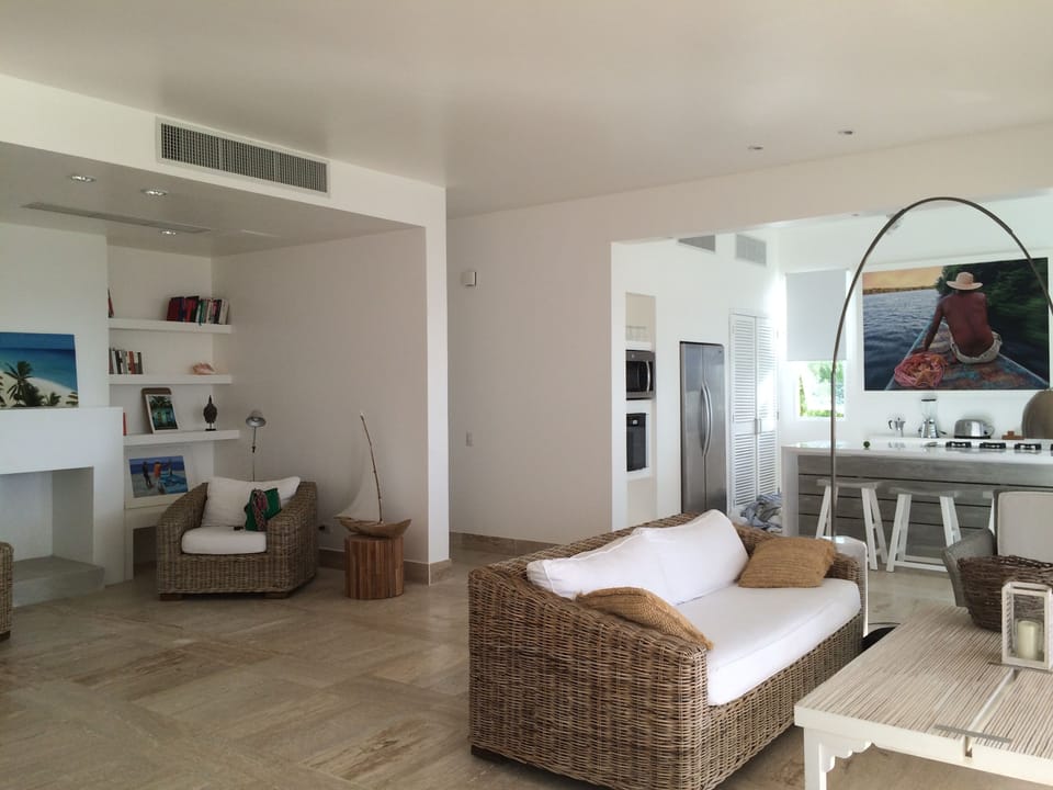 open living area with access to the kitchen