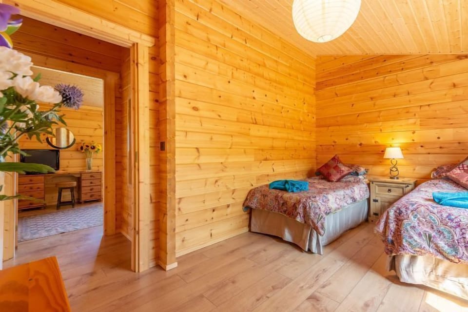 Ground floor: Bedroom two with twin 3' beds