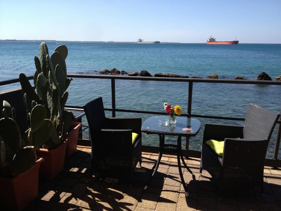 Lounge bar in historical city centre, Taranto, just 10 minutes walk