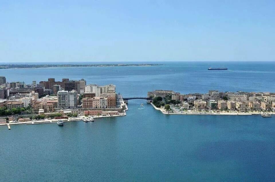 Taranto, the City of 2 Seas