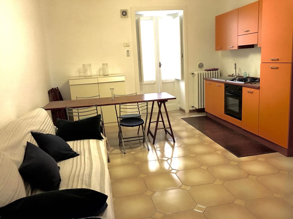 living dining kitchen