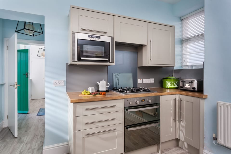 Fully-equipped kitchen