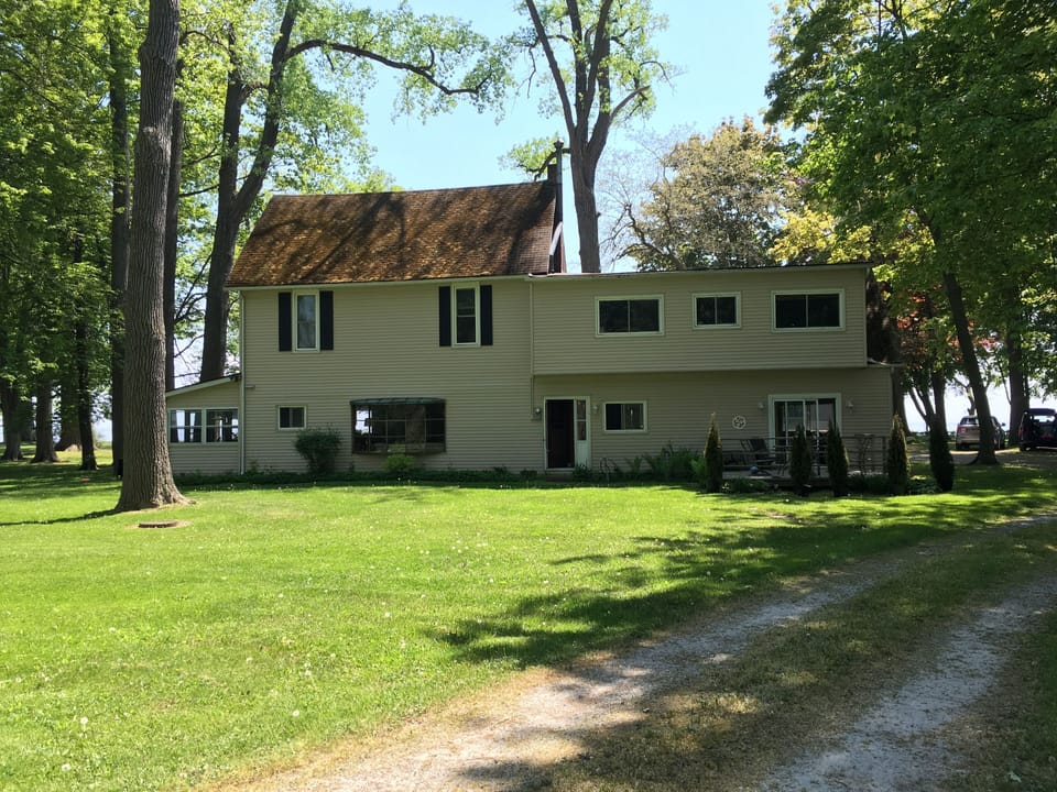 Rear view of the carriage house. The 1 bdrm is on the right hand side.
