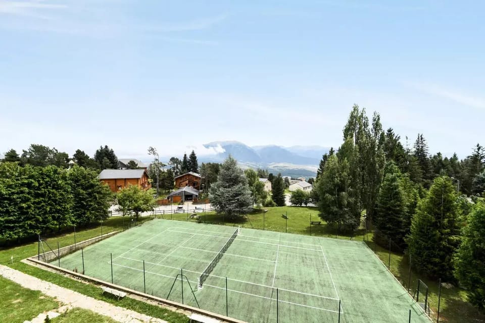 Sport court