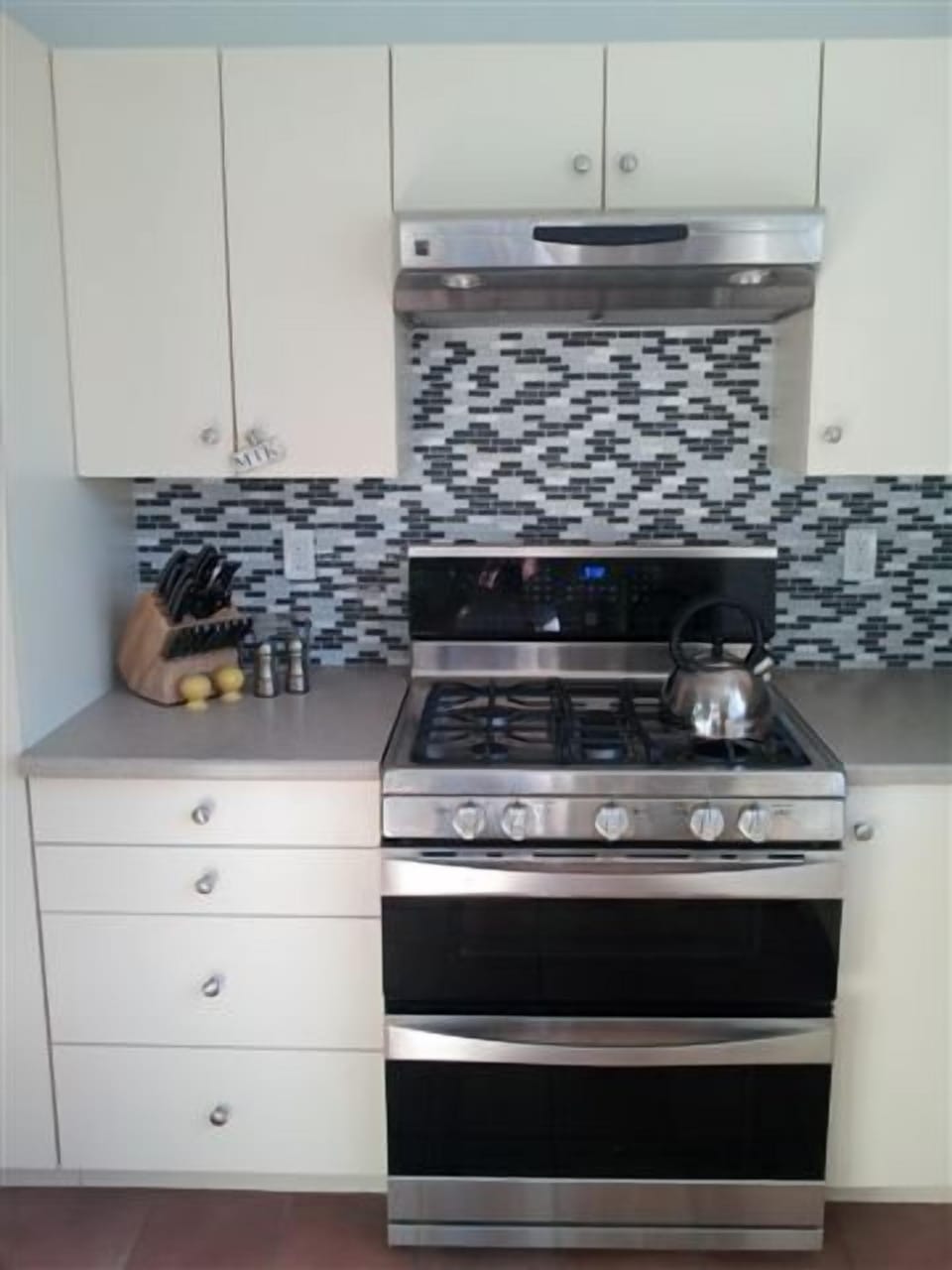 Beautiful Stainless 5 Burner Gas Stove! 