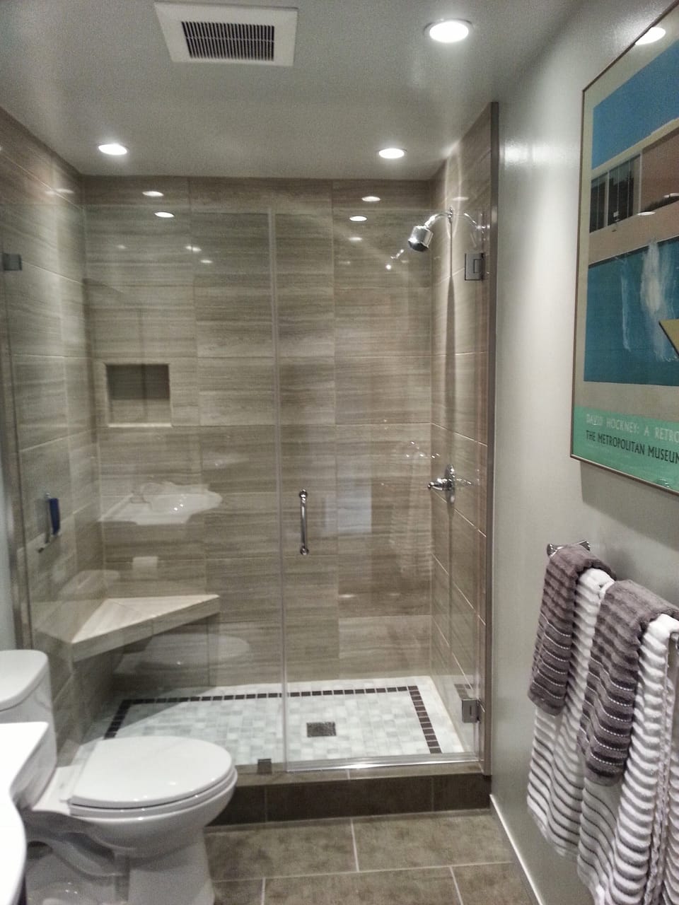 Amazing bathroom.