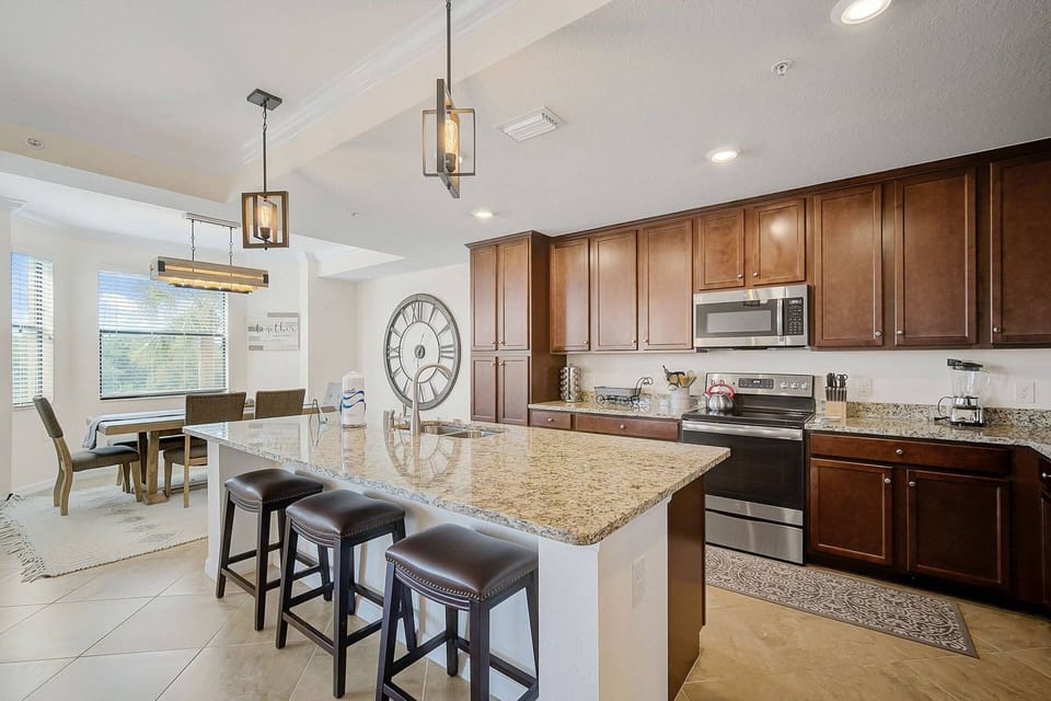 Fully stocked Kitchen for the guest who enjoys making meals at home