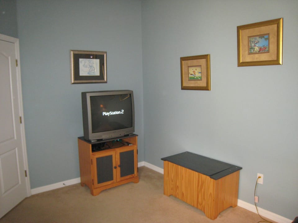 Play room with PS2 system, 20 games, assorted toys, puzzles and board games