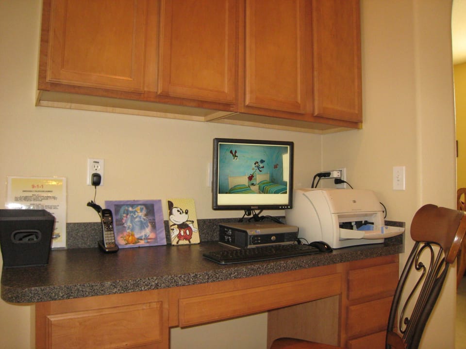 Computer and printer available for guest use