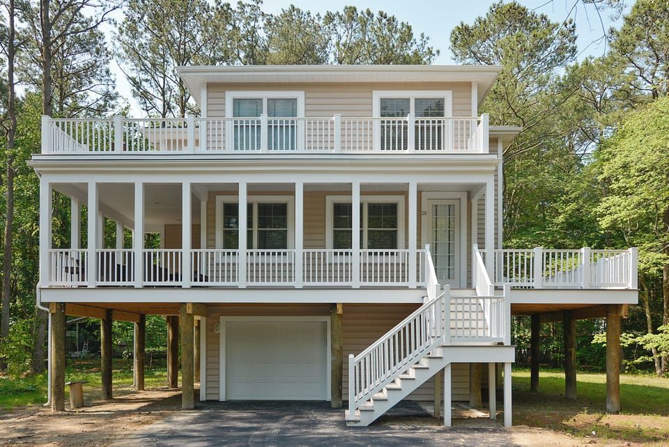 Exterior,Front Elevation,