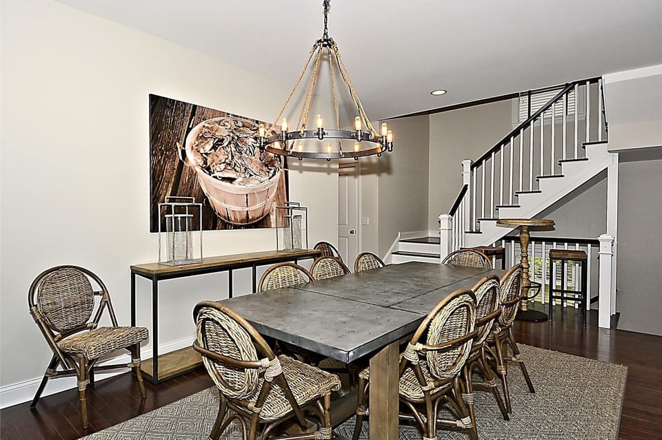 Main Level,Dining Area,