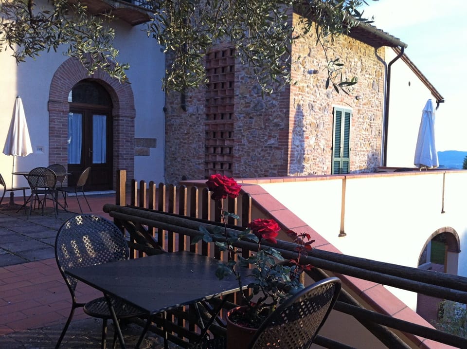 Monache 1 veranda overlooking the gardens and countryside
