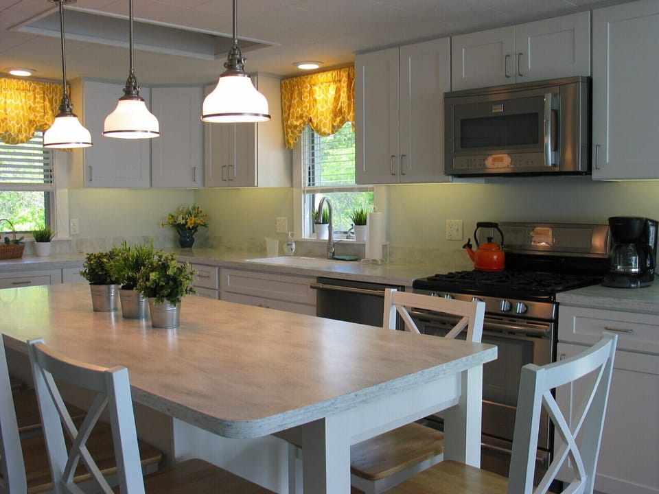 Large island seats 6