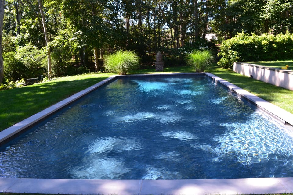 SWIMING POOL