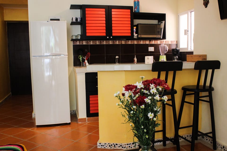Kitchen & entrance details
Viva Maria