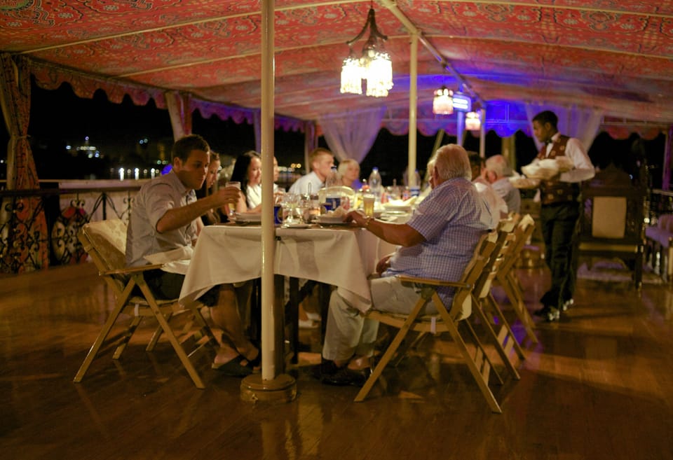 Dinning under the stars
