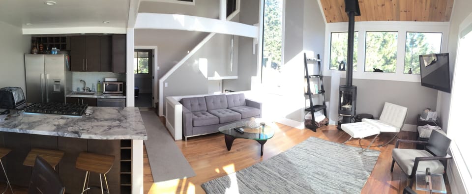 Panoramic - open floor plan 