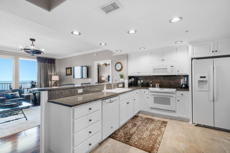 Granite kitchen, fully equipped for your stay