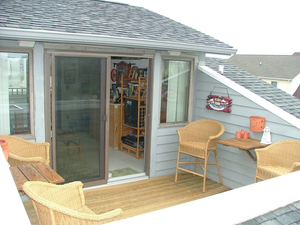 3rd Floor Front Deck