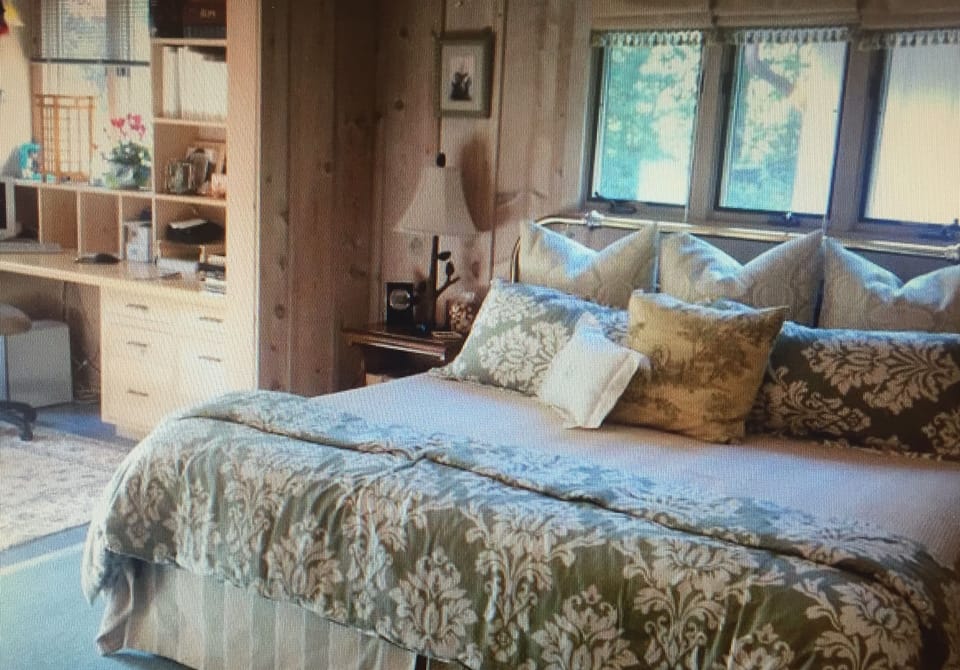 Master Room, King bed