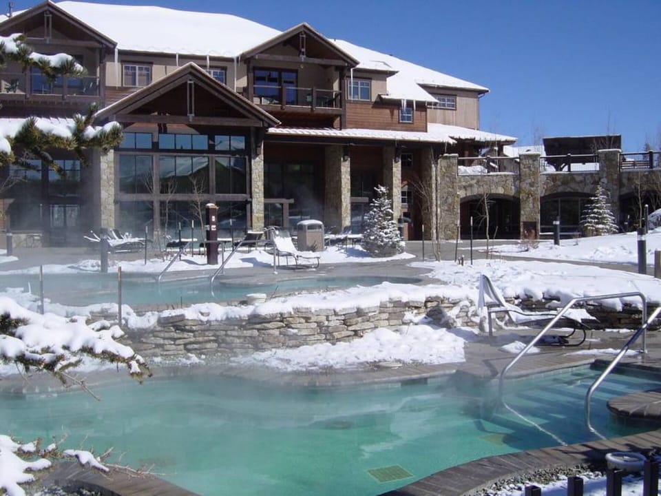 Outdoor hottubs just steps from the bar.