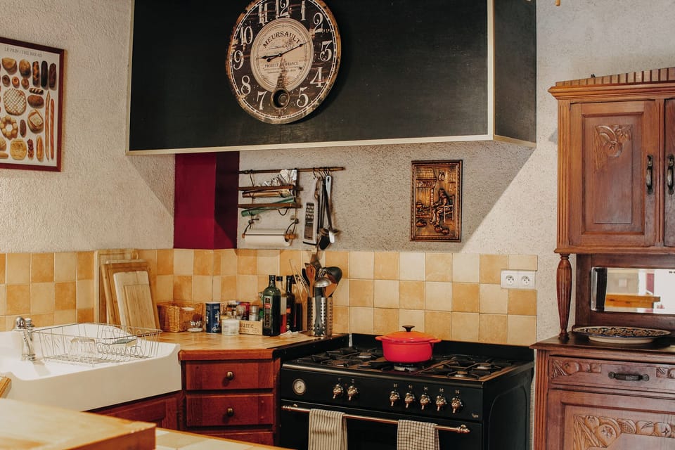 Fully equipped and spacious kitchen 