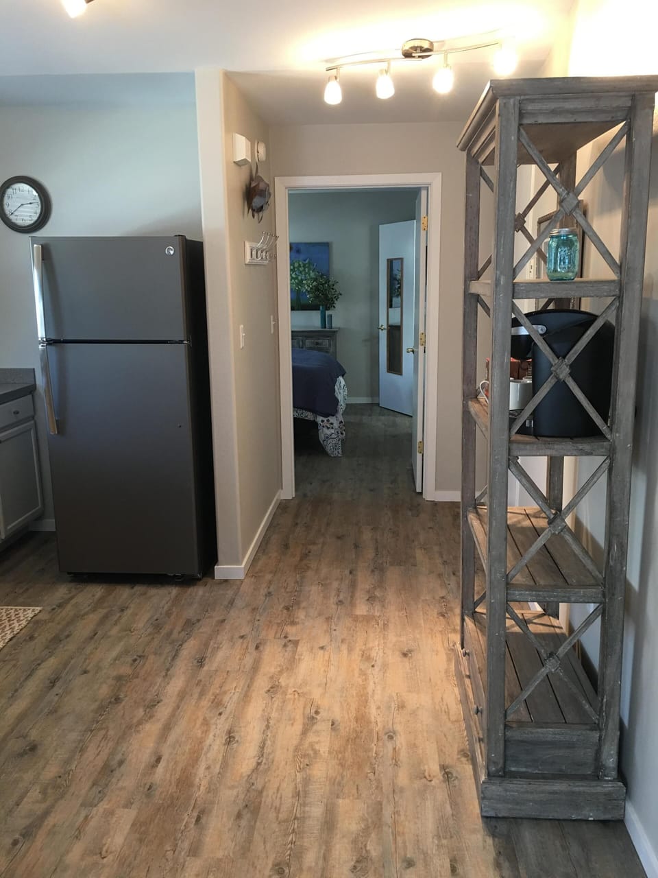 hallway to bedroom